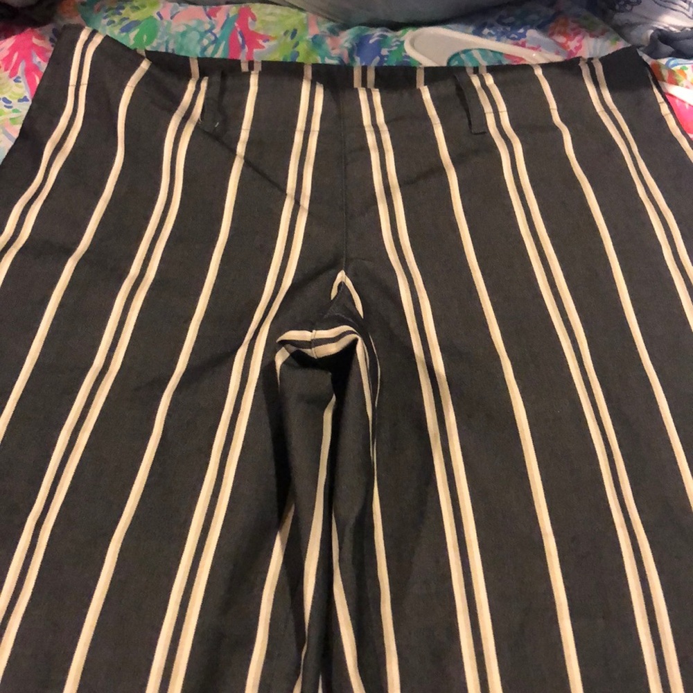 Express stretch flare capris brand new